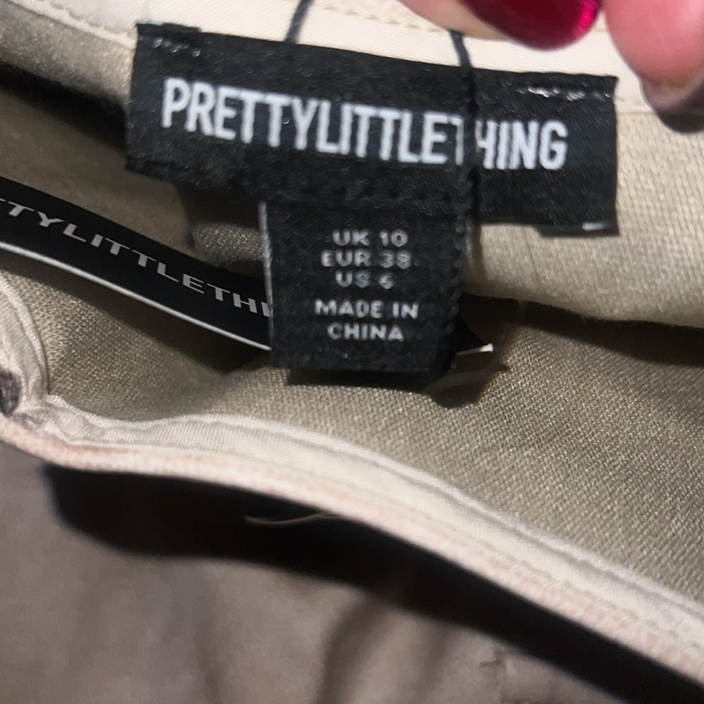 Pretty Little Thing - Picture 8 of 8